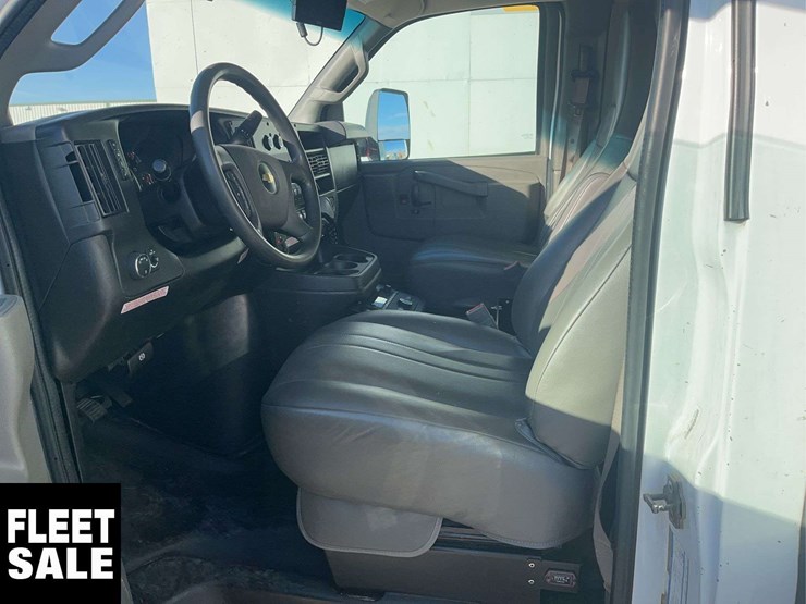 2017-chevrolet-express-s/a-ambulance-image-11