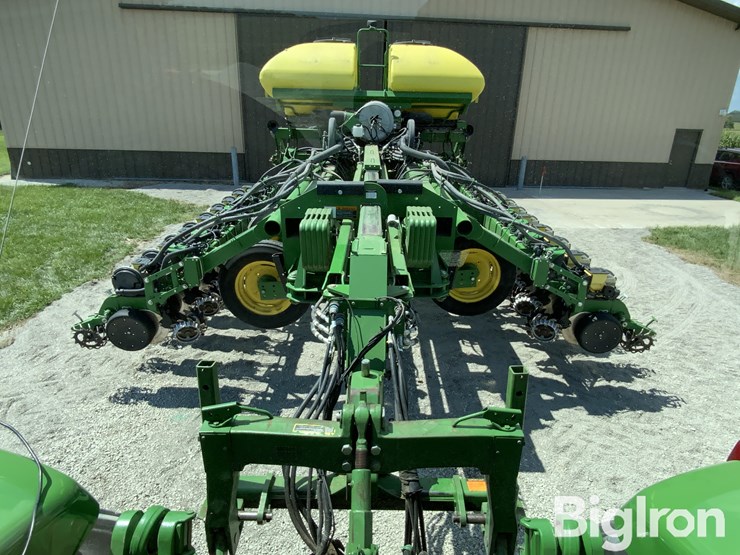 2014-john-deere-1790-image-2