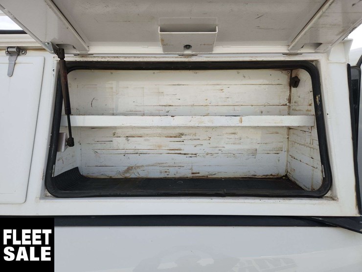 2016-ram-2500-slt-image-32