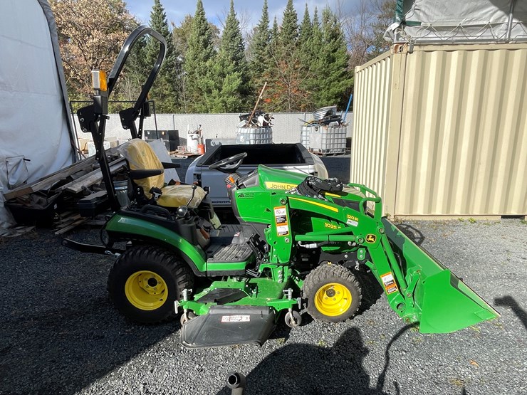 2024-john-deere-1025r-image-4