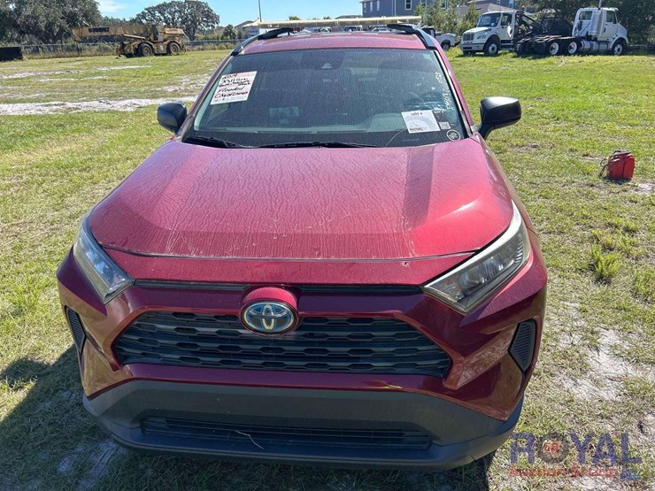 2019-toyota-rav4-le-image-22