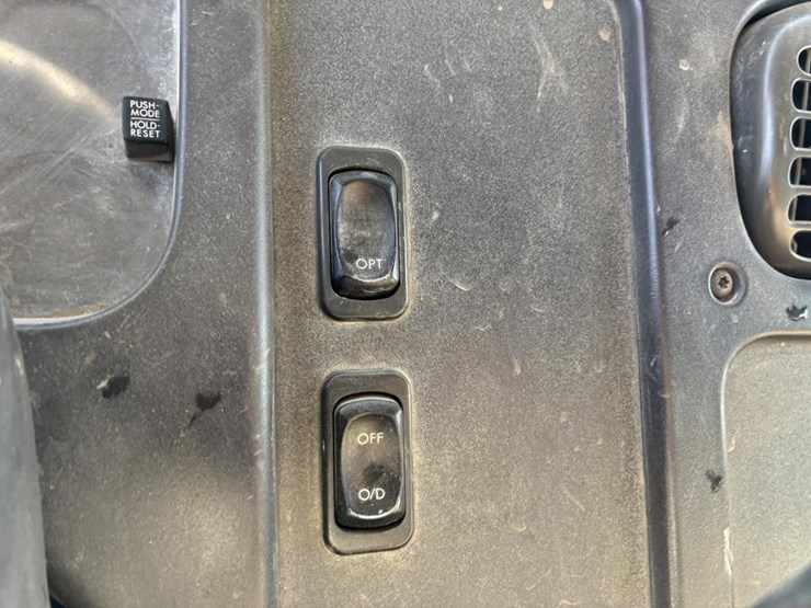 2007-caterpillar-c7-image-15