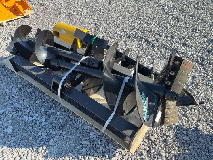 future-skid-steer-auger-w/-8---12-&-16-in-bits-image-1