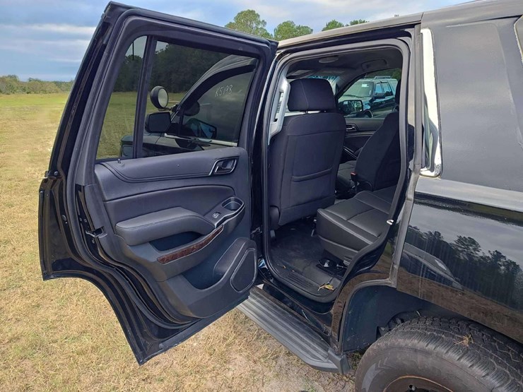 2019-chevrolet-tahoe-image-28