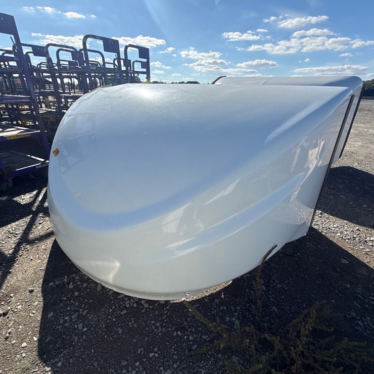 #28390 • Semi Truck Wind Deflector