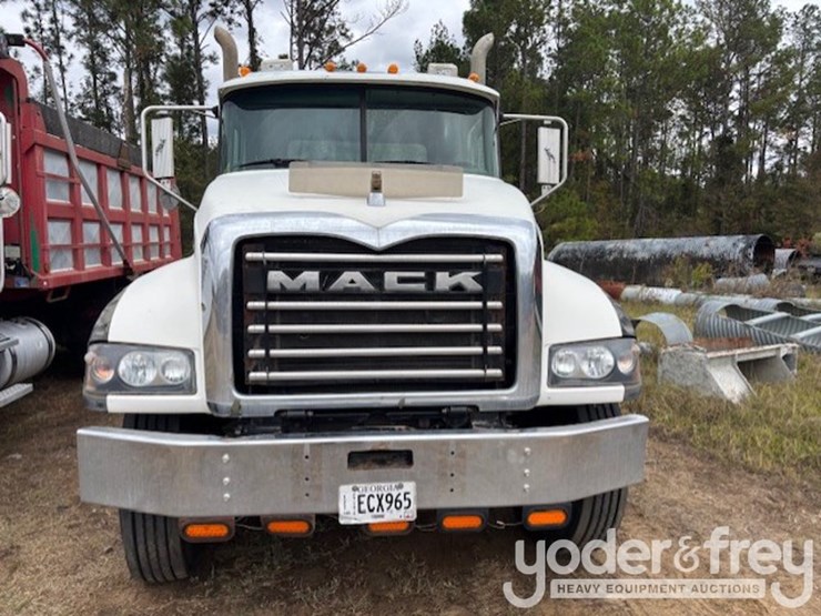 2009-mack-gu713-image-5