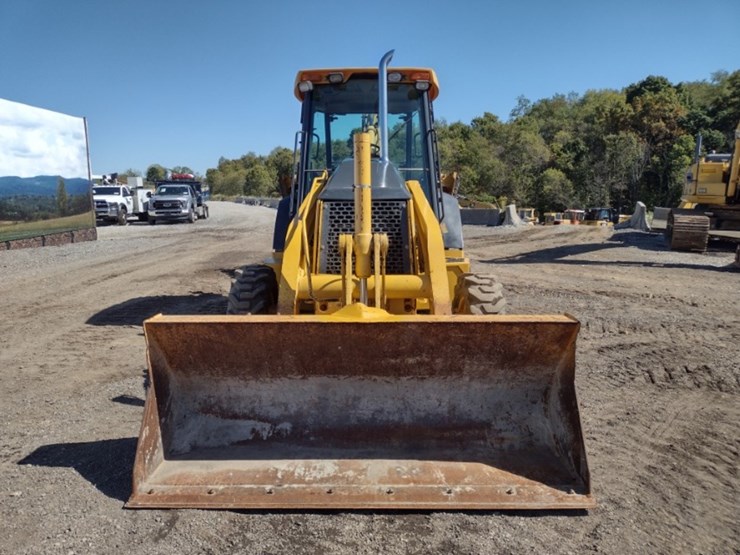 2005-deere-310sg-image-2