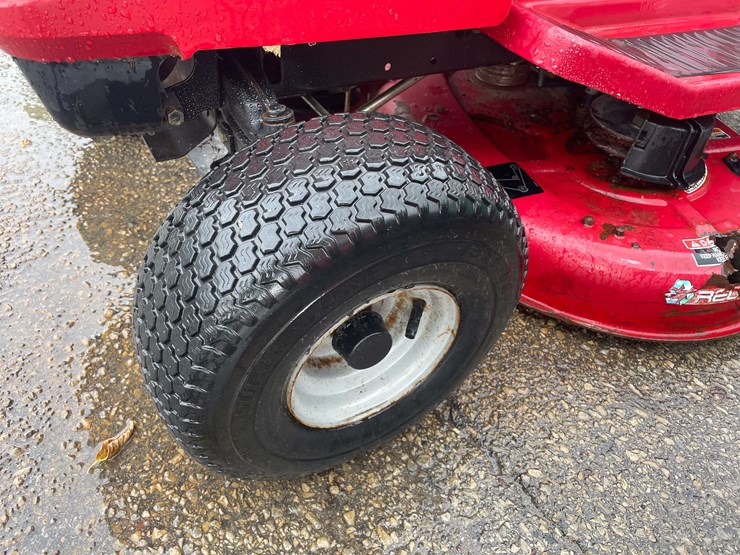 #14063-•-toro-lawn-tractor-(o4)-image-19