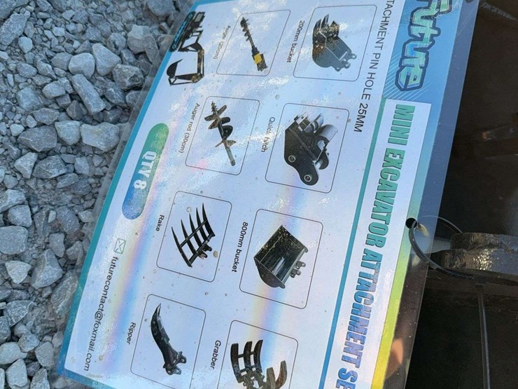 future-qty-(8)-excavator-attachment-image-2