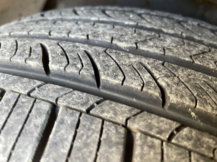 2012-chevrolet-equinox-lt-image-32