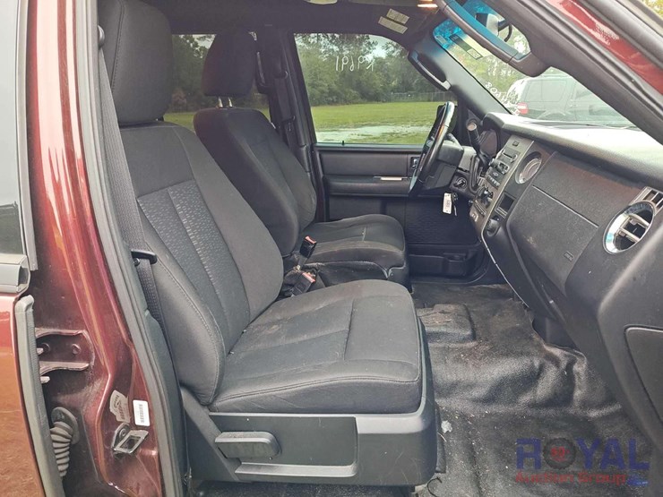 2016-ford-expedition-image-22