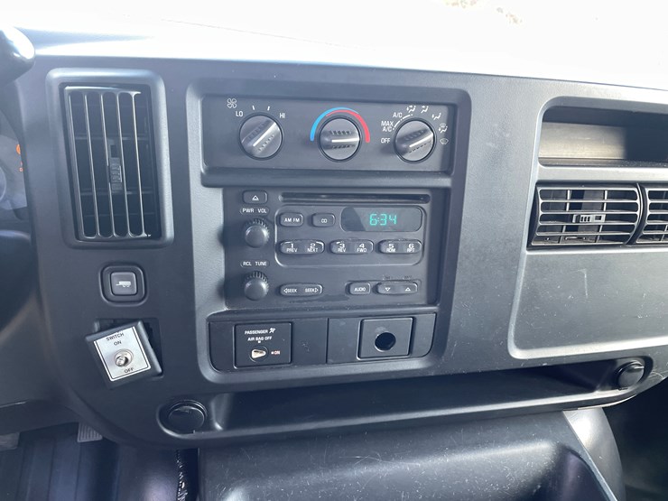 2007-chevrolet-g3500-image-67