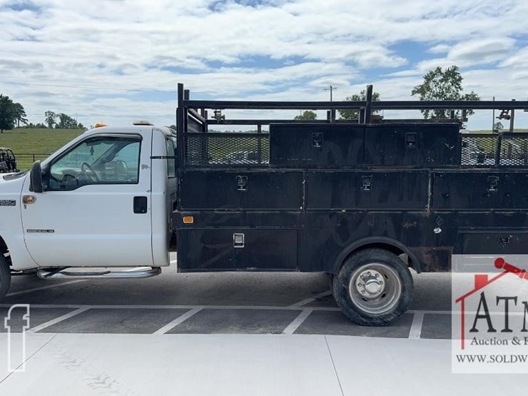 2002-ford-f550-image-6