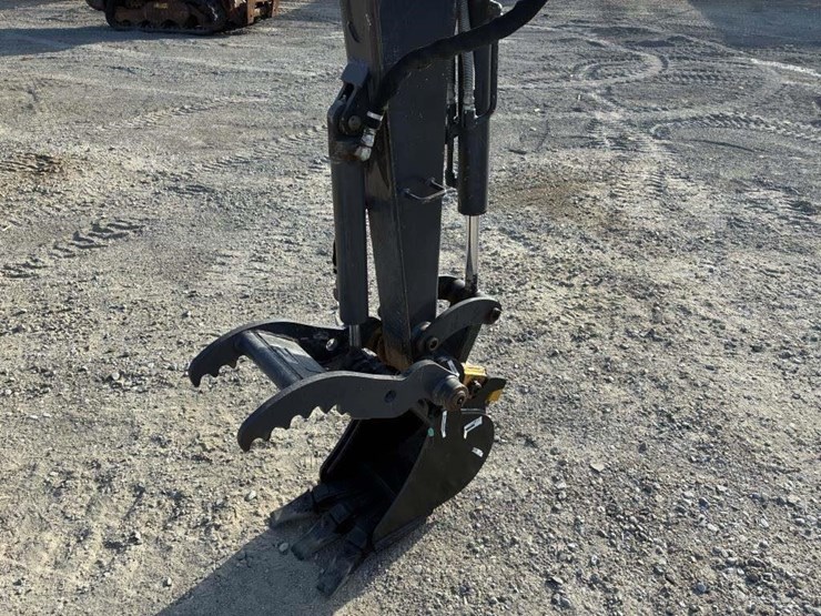 2022-deere-17g-image-6