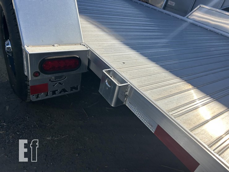 2022-titan-trailer-image-7