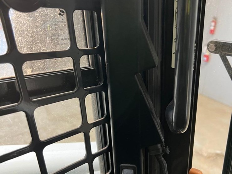 2021-bobcat-s590-image-20