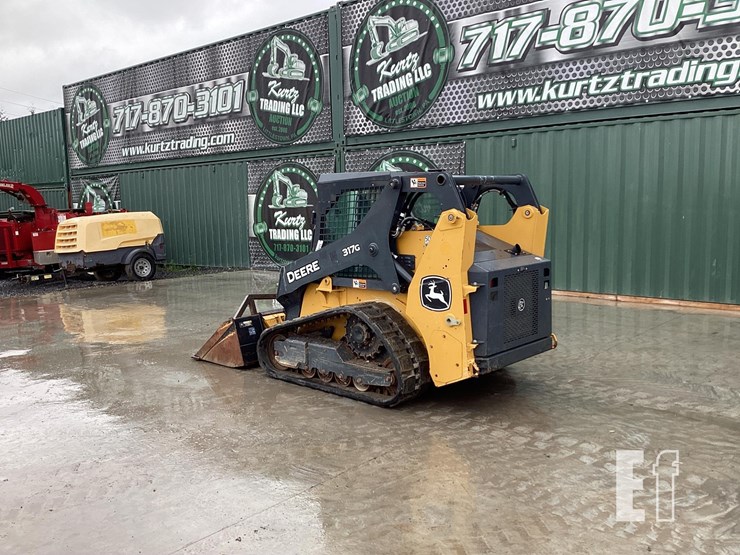 2020-deere-317g-image-2