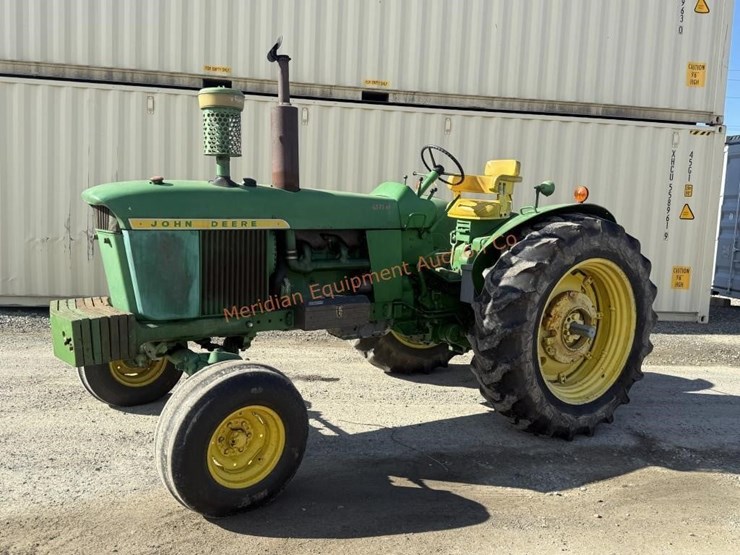 john-deere-4010-image-14