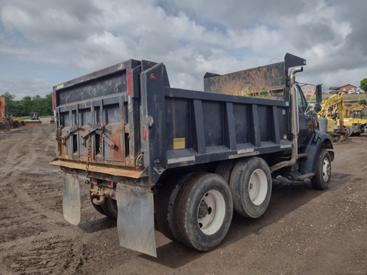 97-ford-l8501-image-32