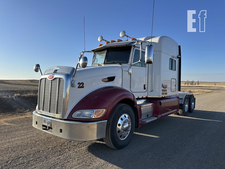 2014-peterbilt-386-image-1
