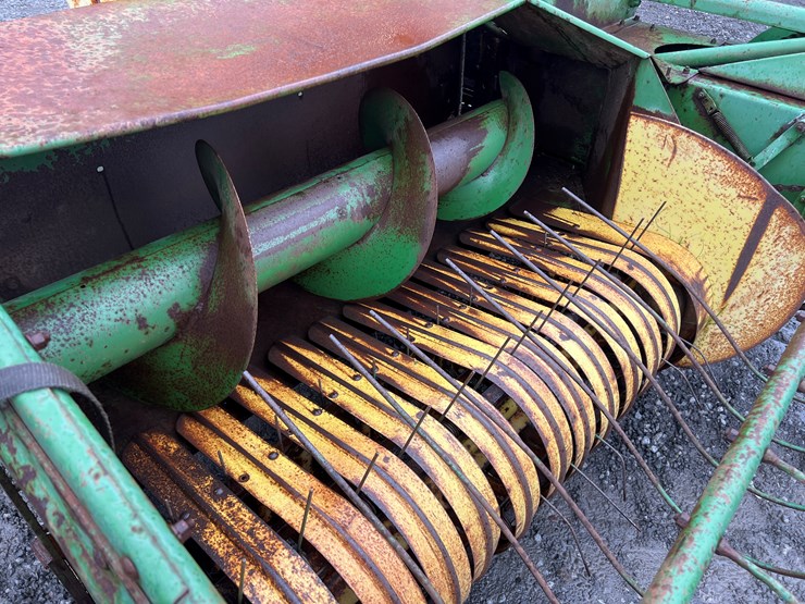 john-deere-24t-image-9