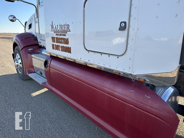 2014-peterbilt-386-image-19