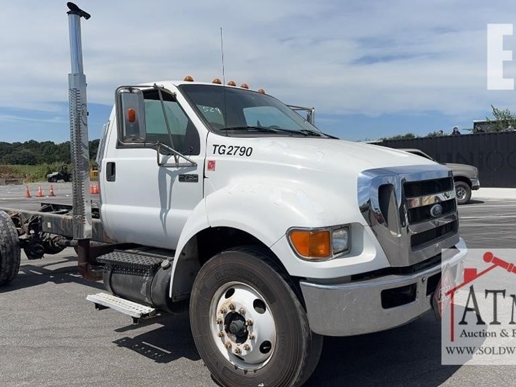 2007-ford-f750-image-3