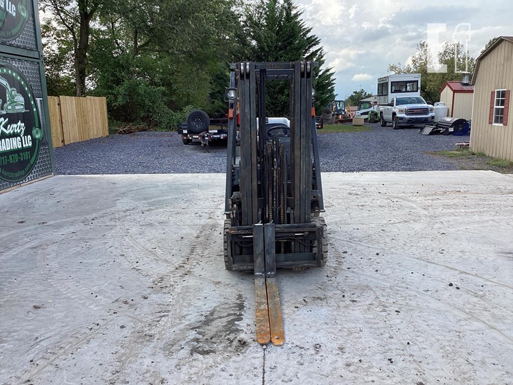 2010-nissan-mcpl02a25lv-image-7