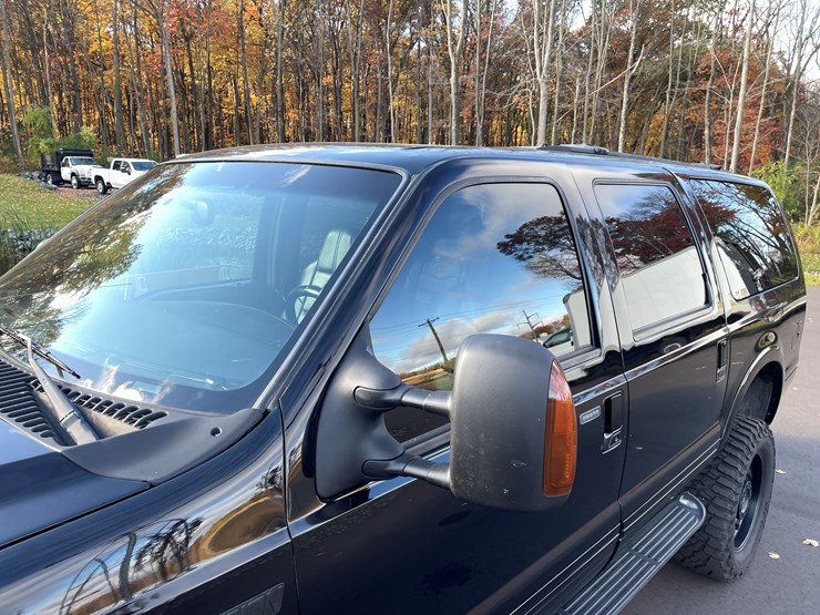 2004-ford-excursion-limited-image-19