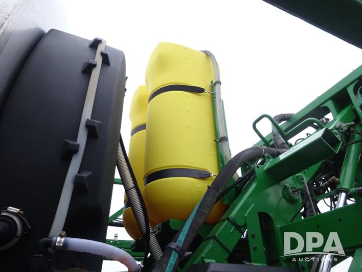 2021-john-deere-r4038-image-86