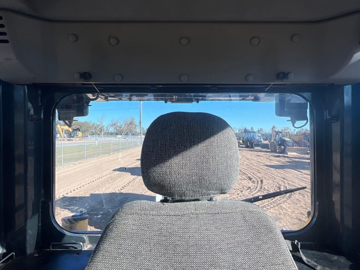 komatsu-d39px-24-image-38