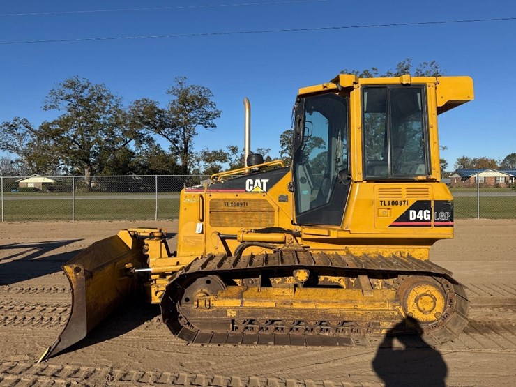 caterpillar-d4g-lgp-image-1
