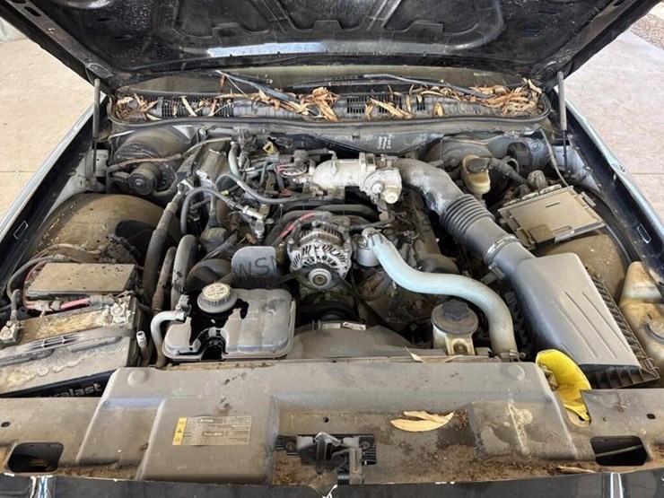 2009-ford-crown-victoria-sdn-image-11