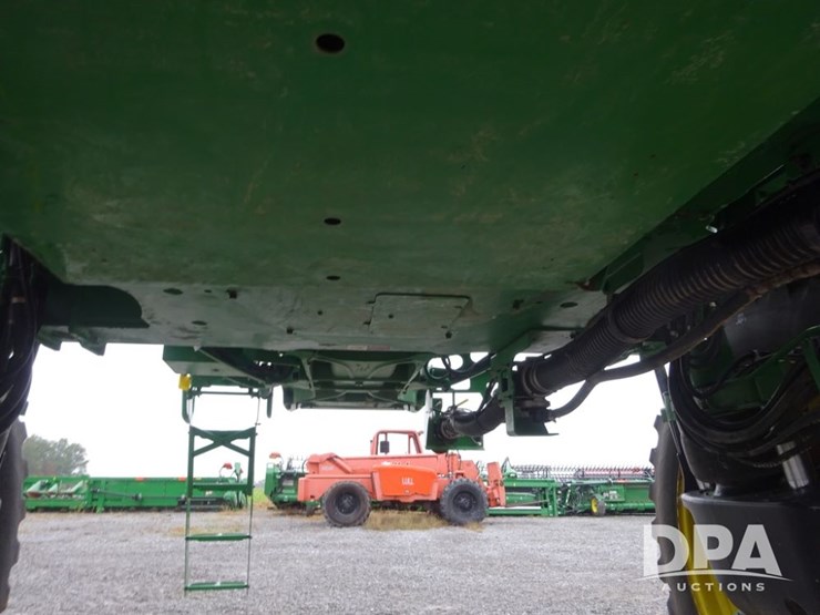 2021-john-deere-r4038-image-45