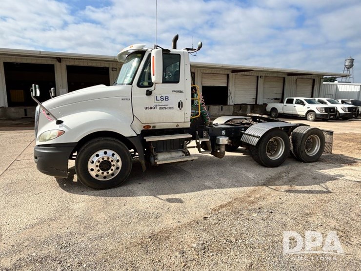 2010-international-prostar-image-16