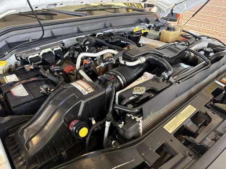 2016-ford-f550-image-13