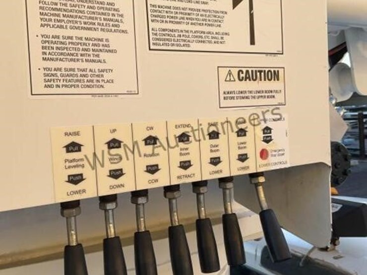 2013-ford-f550-image-13