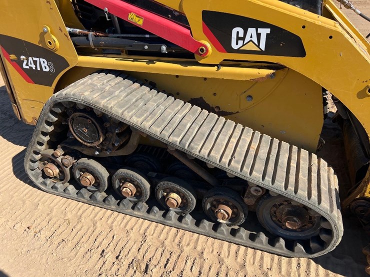 caterpillar-247b3-image-12