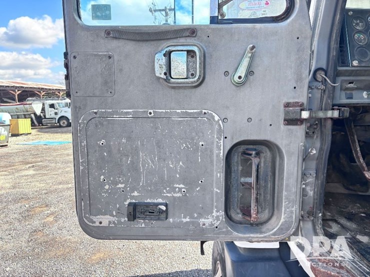 1993-mack-ch613-image-84