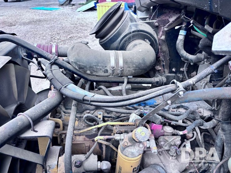 2005-kenworth-t300-image-49