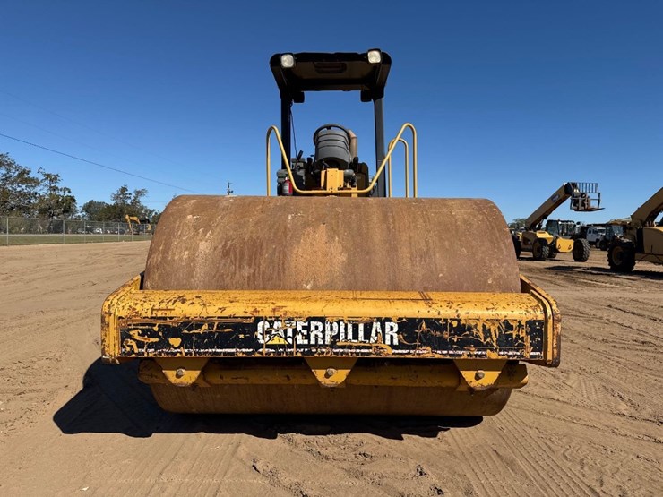 caterpillar-cs-563-image-3