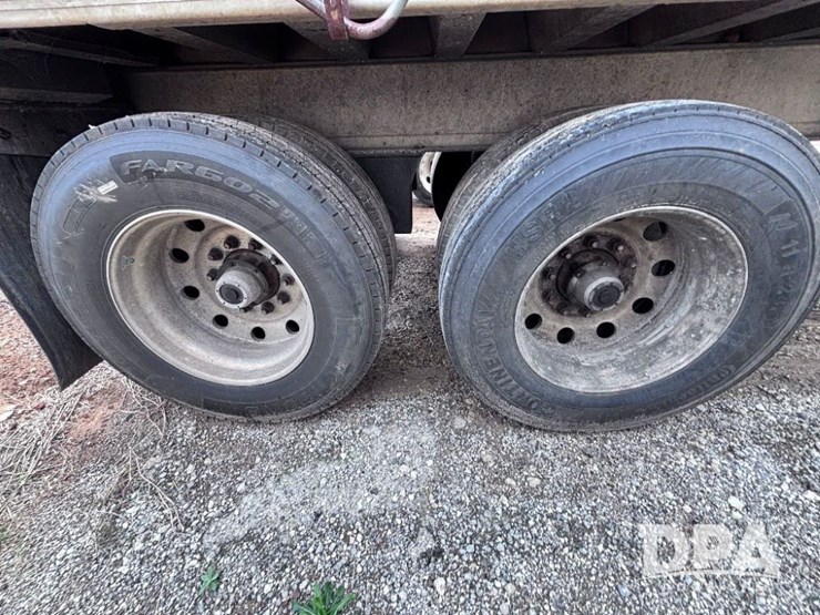 2006-travis-end-dump-image-39