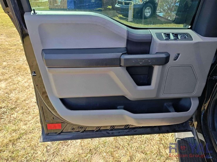 2019-ford-f150-image-45