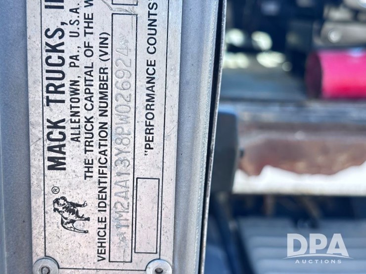 1993-mack-ch613-image-103