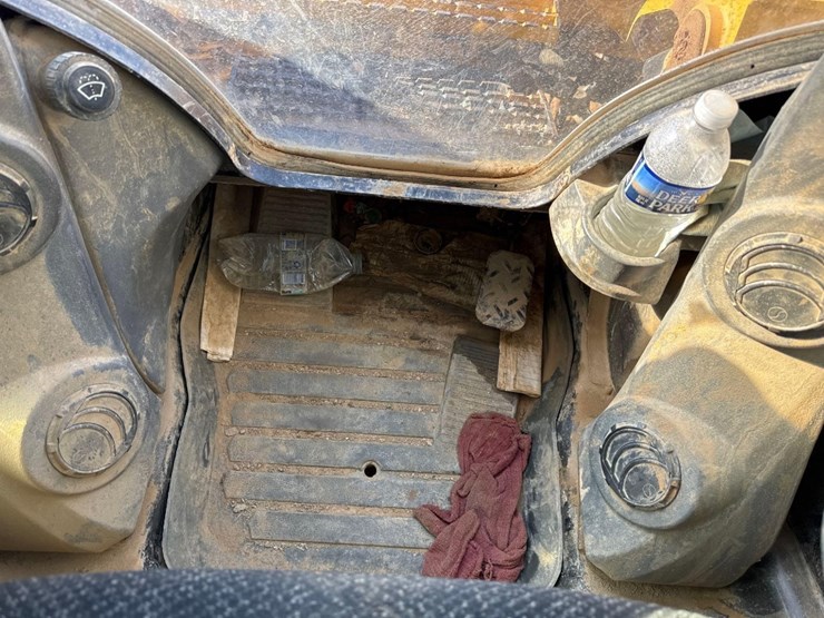 caterpillar-279d-image-28