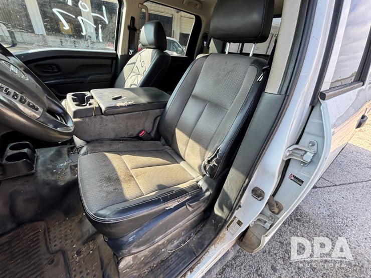 2018-nissan-titan-image-74