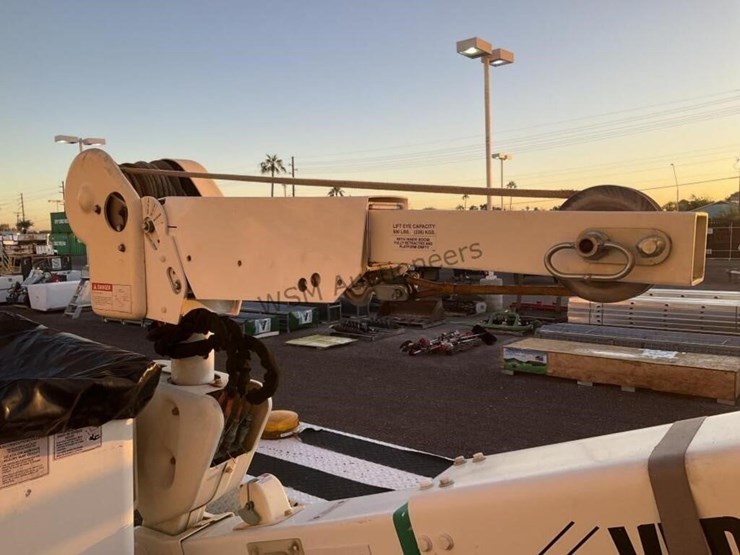 2013-ford-f550-image-14