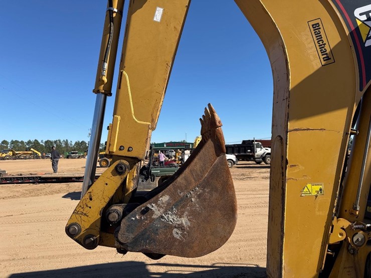 caterpillar-430d-it-image-20