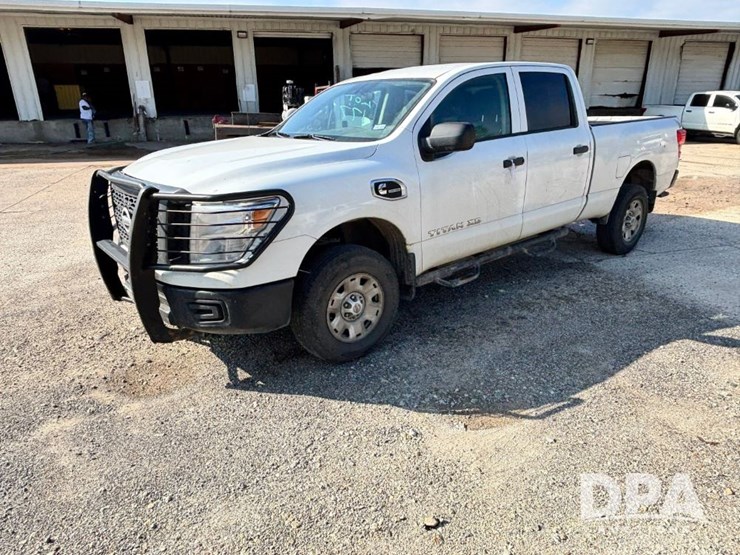 2018-nissan-titan-image-14