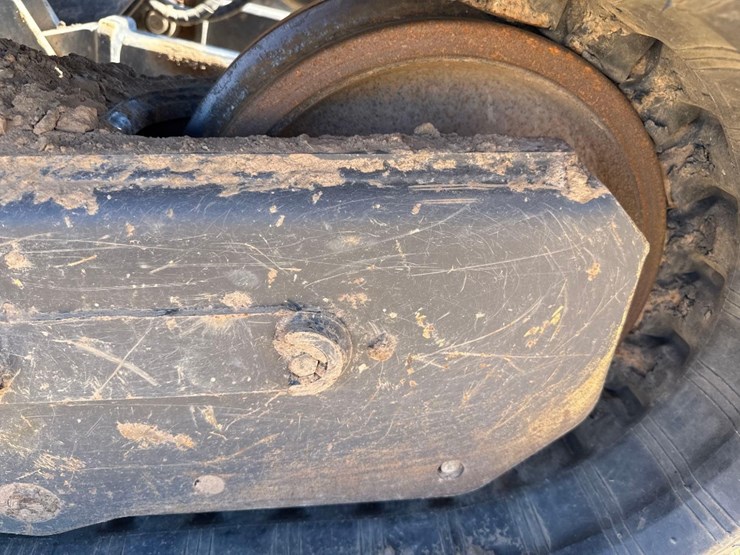 2022-case-cx57c-image-14